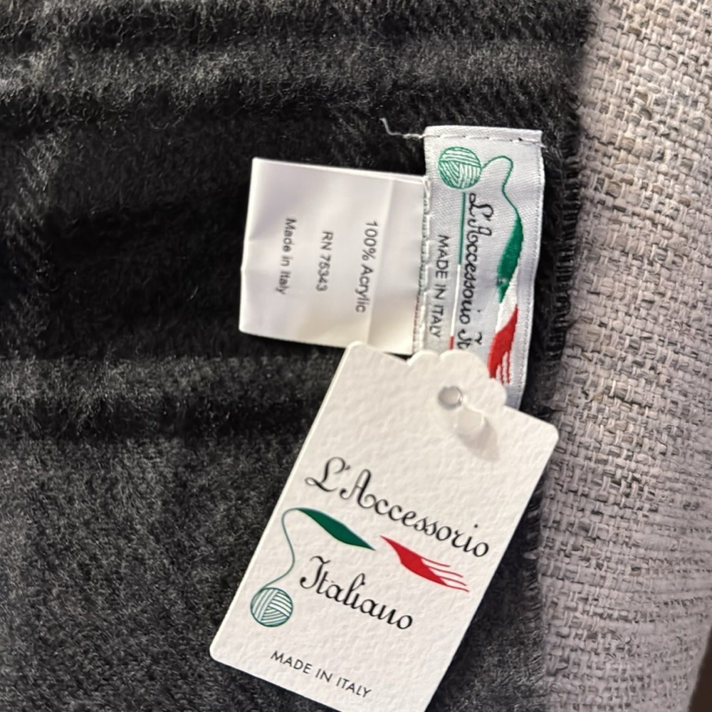 🧣 NWT Men’s Plaid Scarf – L’Accessorio Italiano - Picture 4 of 4
